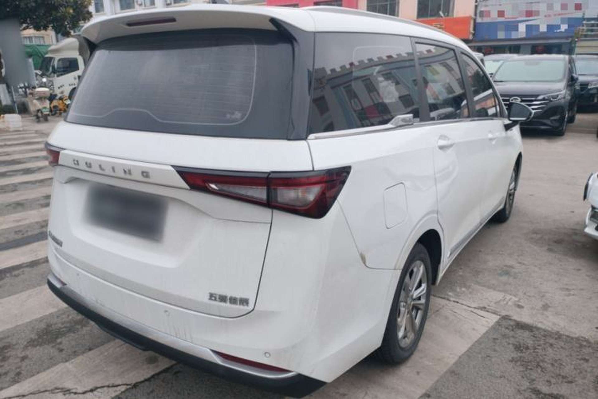 Used Wuling Jiachen 2022 1.5L Manual Comfort Edition Exterior 5