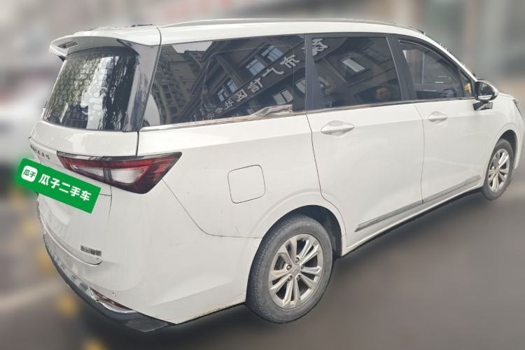 Used Wuling Jiachen 2022 1.5L Manual Light Comfort Edition Exterior 5