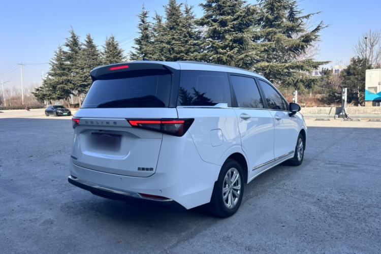 Used Wuling Jiachen 2022 1.5T Manual Comfort & Dynamic Version Exterior 5