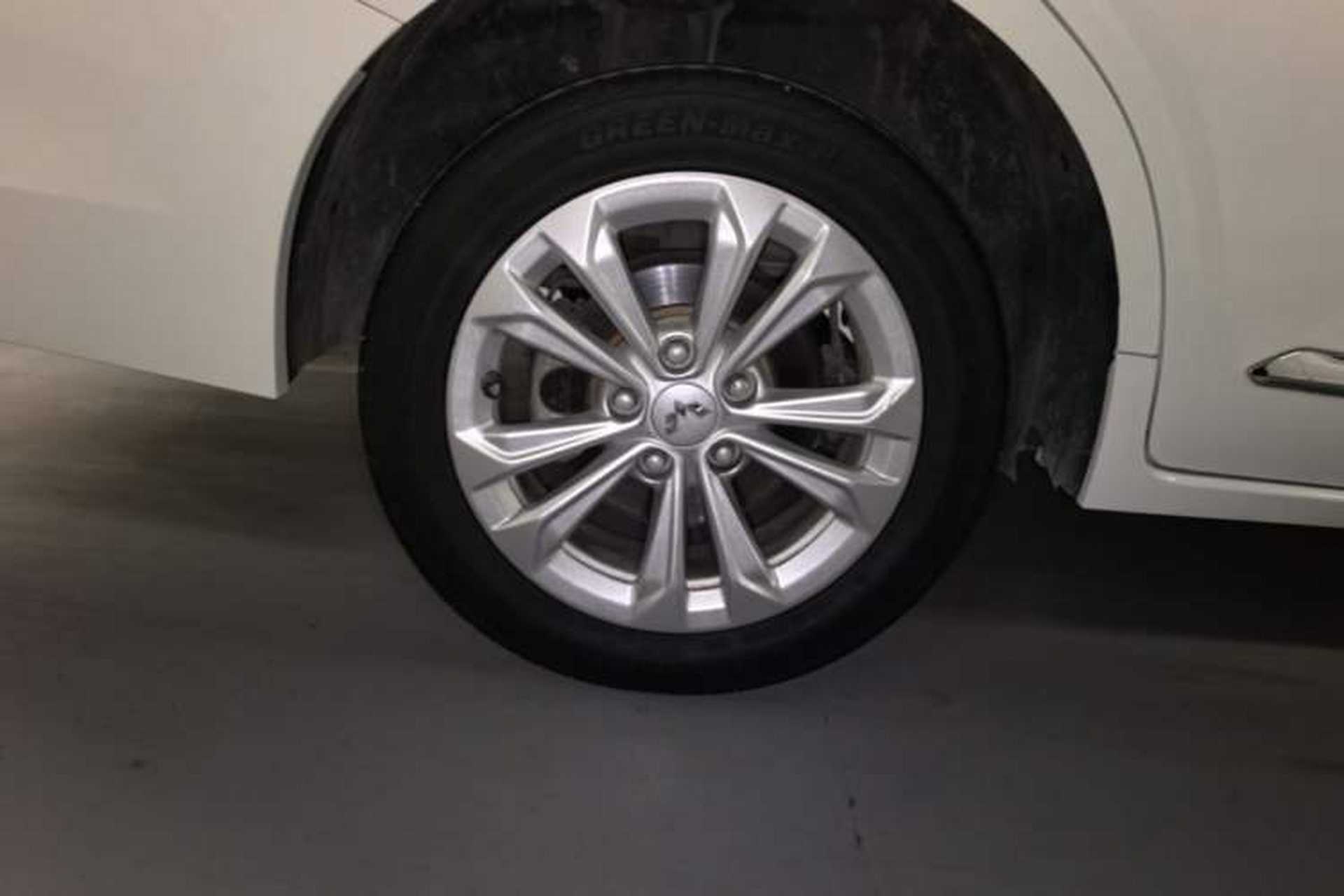 Used Wuling Jiachen 2022 1.5L Manual Light Comfort Edition Exterior 5