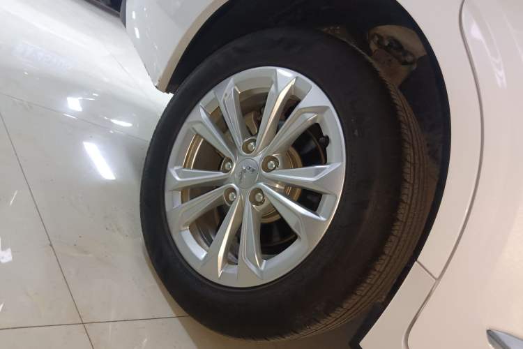 Used Wuling Jiachen 2022 1.5T CVT Smart Luxury Version Exterior 5