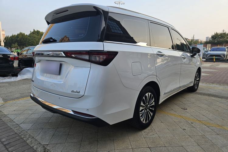Used Wuling Jiachen 2022 1.5T CVT Deluxe Flagship Edition Exterior 5