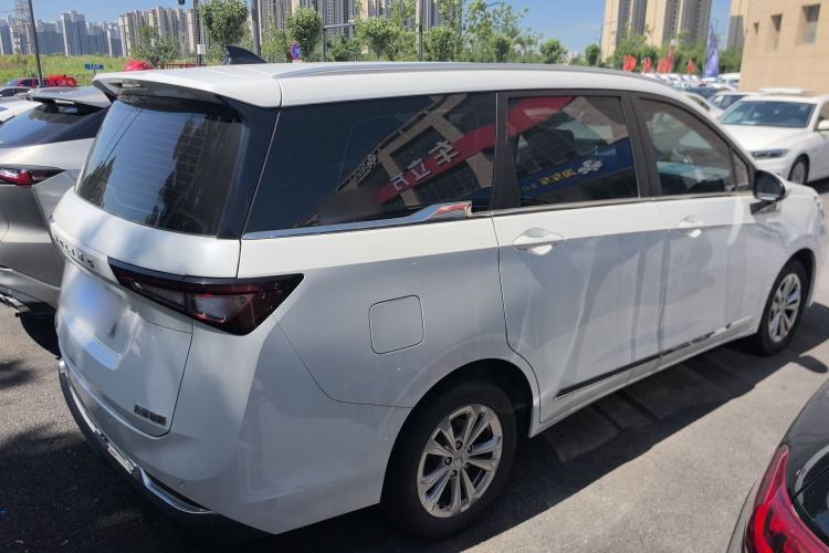 Used Wuling Jiachen 2022 1.5T Manual Light Enjoyment Dynamic Version Exterior 5