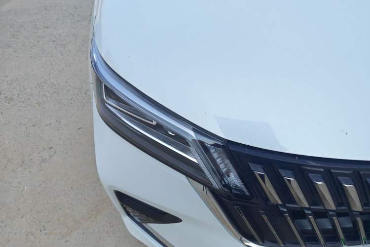 Used Wuling Jiachen 2022 1.5T CVT Deluxe Flagship Edition Exterior 6