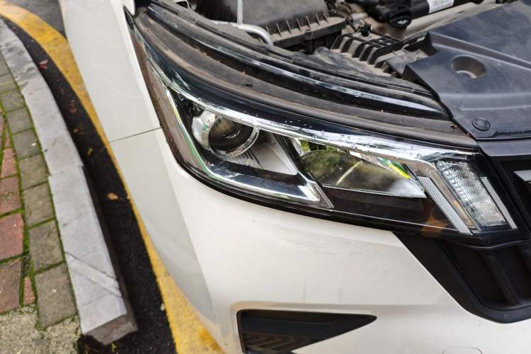 Used Wuling Jiachen 2022 1.5L Manual Enjoyment Elite Model Exterior 6