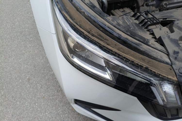Used Wuling Jiachen 2022 1.5L Manual Enjoyment Elite Model Exterior 6