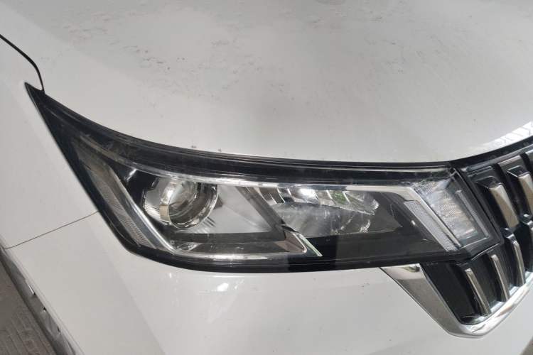 Used Wuling Jiachen 2022 1.5T CVT Smart Luxury Version Exterior 6