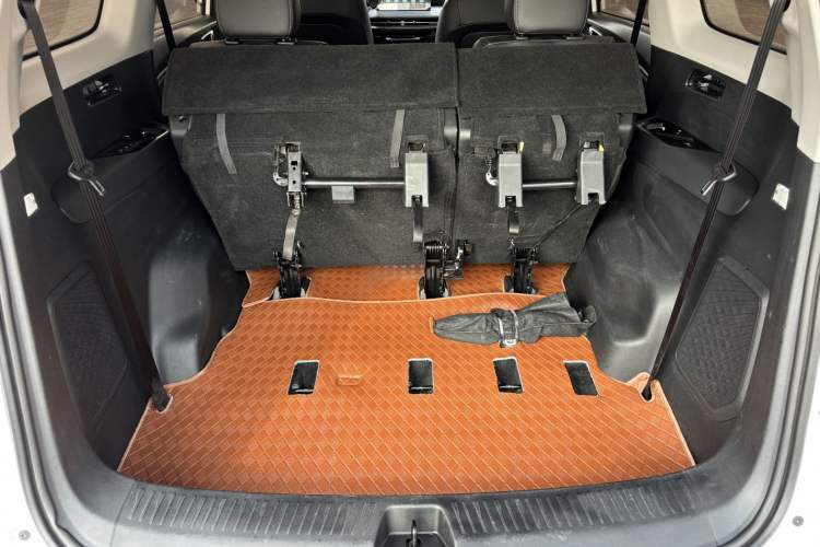 Used Wuling Jiachen 2022 1.5T CVT Smart Luxury Version Exterior 6