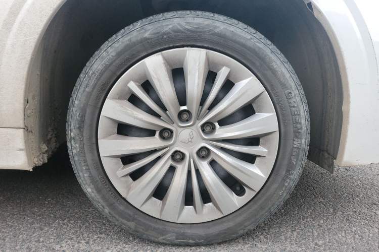 Used Wuling Jiachen 2022 1.5L Manual Enjoyment Elite Model Exterior 7