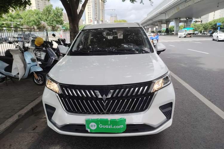 Used Wuling Jiachen 2022 1.5L Manual Comfort Edition Front