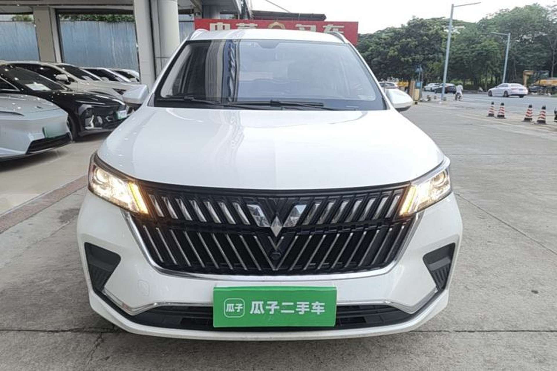 Used Wuling Jiachen 2022 1.5T Manual Comfort & Dynamic Version Front