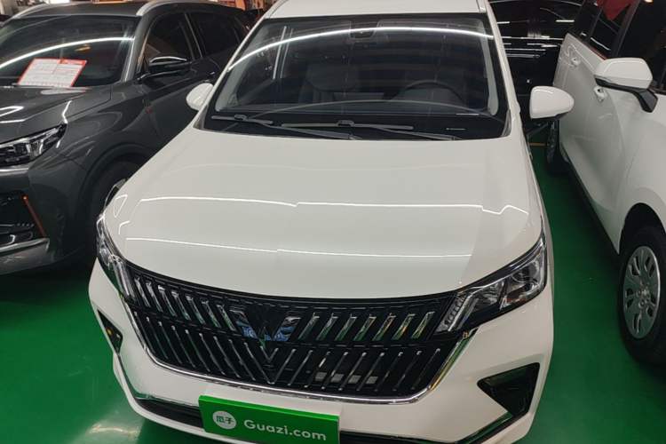 Used Wuling Jiachen 2022 1.5T CVT Smart Luxury Version Front