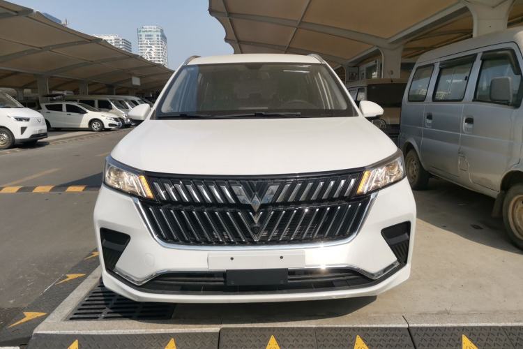 Used Wuling Jiachen 2022 1.5L Manual Comfort Edition Front