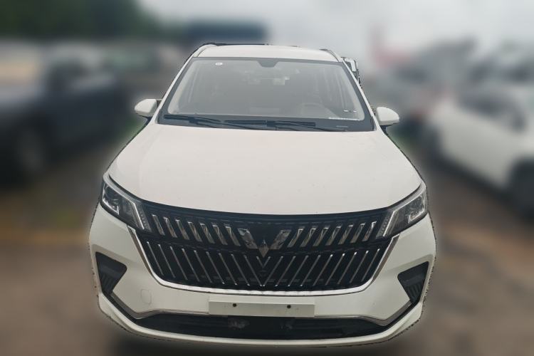 Used Wuling Jiachen 2022 1.5L Manual Light Comfort Edition Front