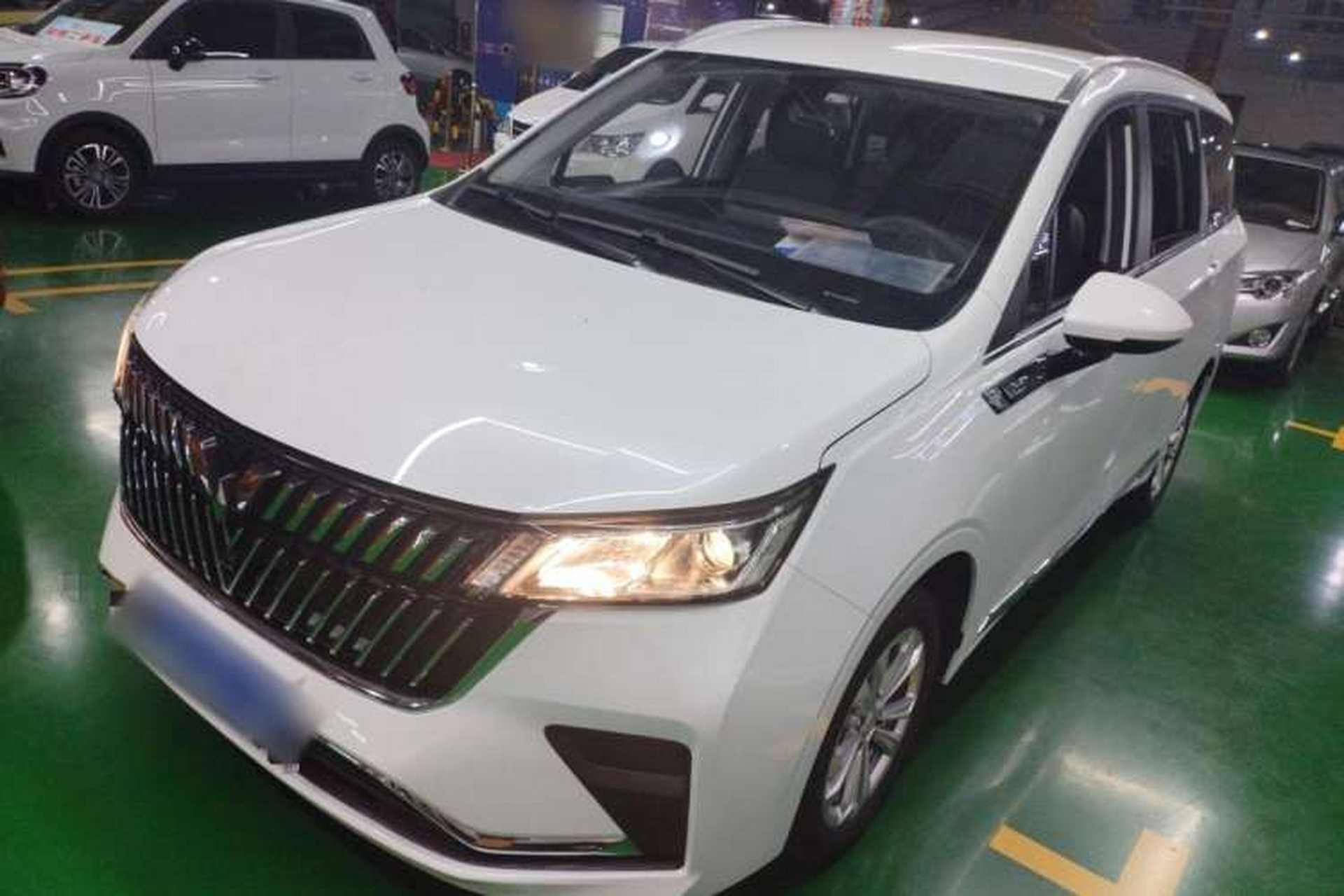 Used Wuling Jiachen 2022 1.5L Manual Comfort Edition Front Left 45 Deg