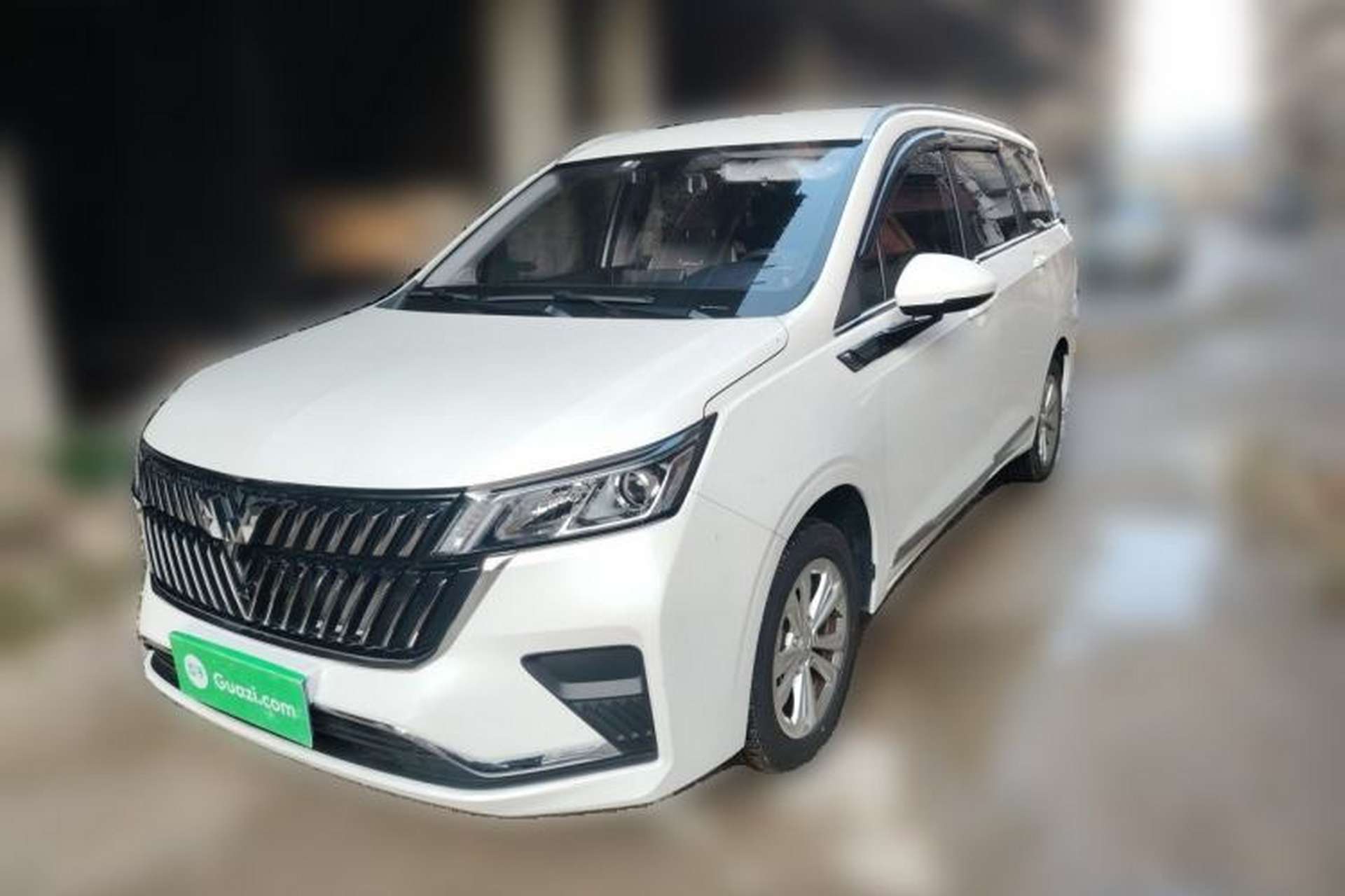 Used Wuling Jiachen 2022 1.5T Manual Light Enjoyment Dynamic Version Front Left 45 Deg
