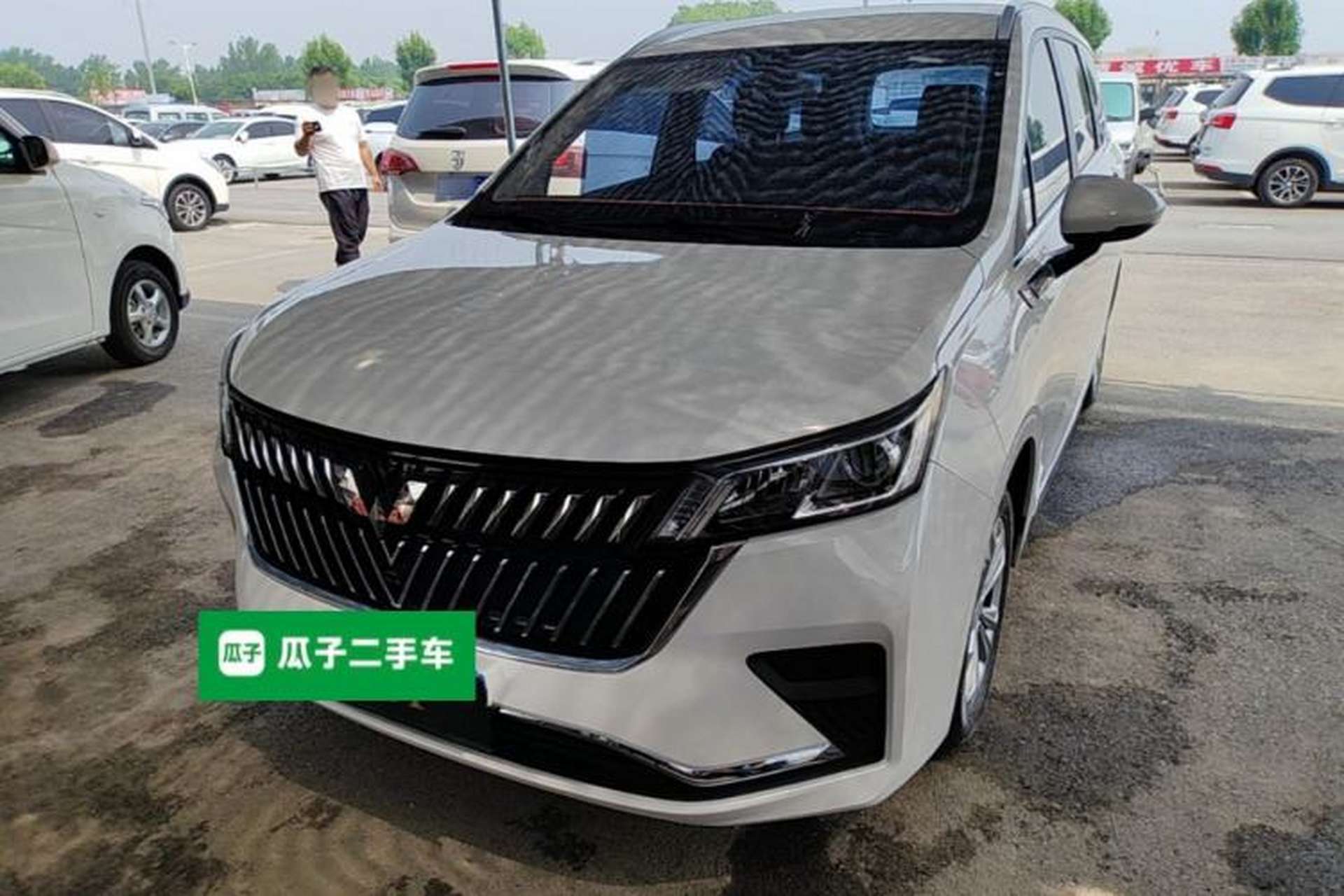 Used Wuling Jiachen 2022 1.5L Manual Comfort Edition Front Left 45 Deg