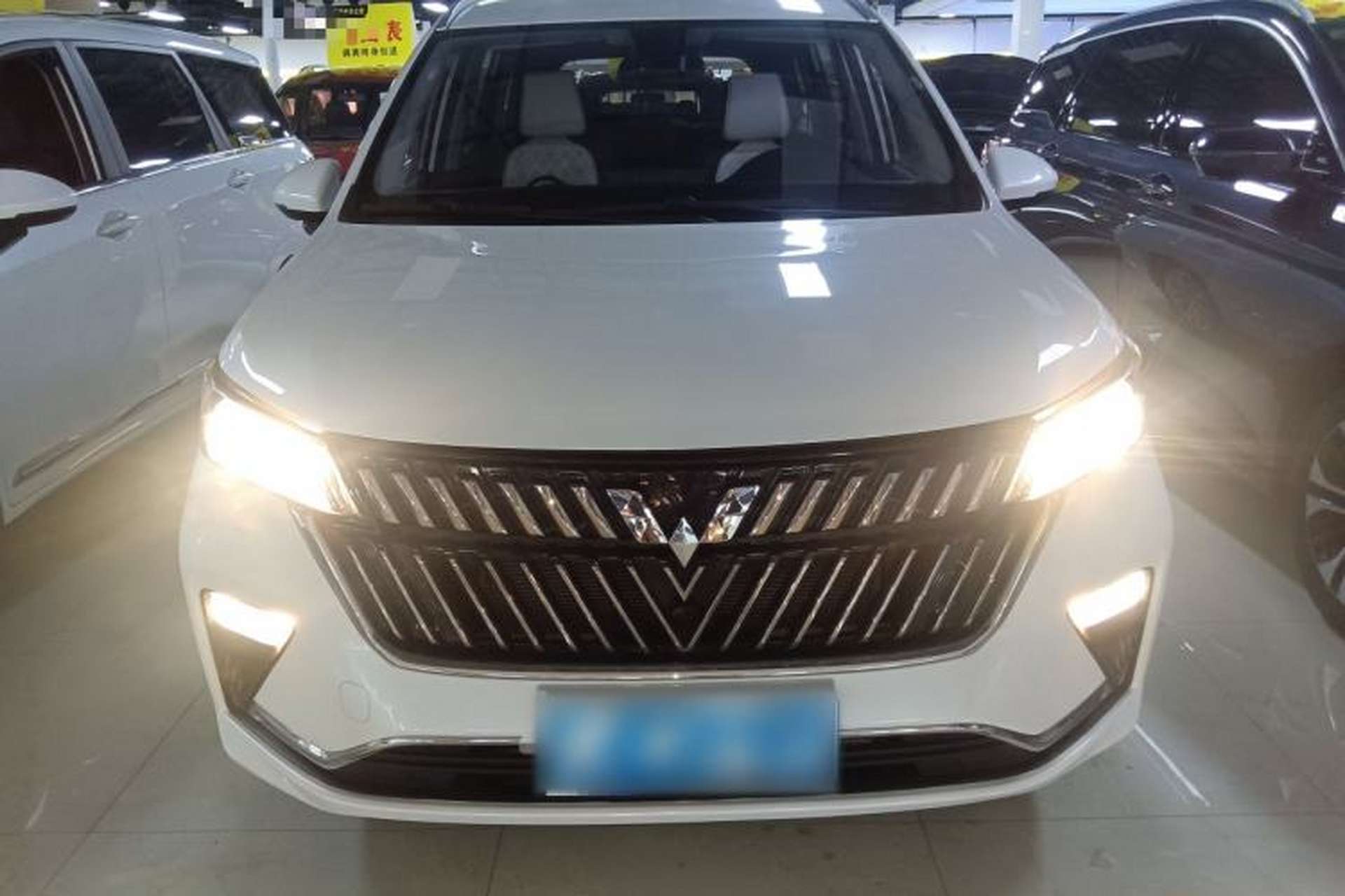 Used Wuling Jiachen 2022 1.5T CVT Smart Luxury Version Front