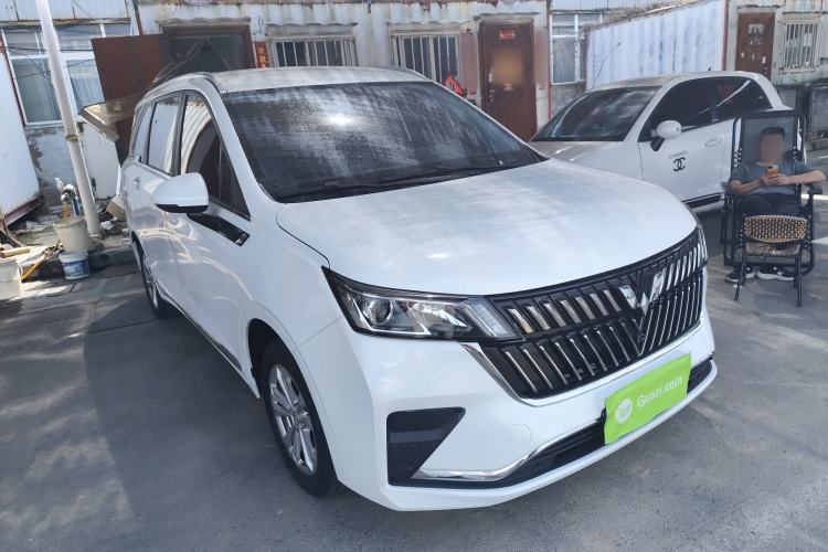 Used Wuling Jiachen 2022 1.5T Manual Comfort & Dynamic Version Front Right 45 Deg