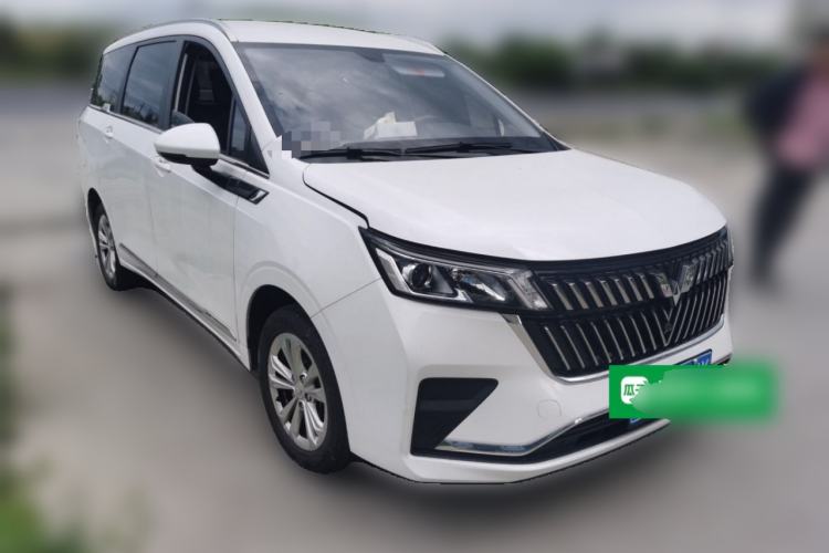 Used Wuling Jiachen 2022 1.5T Manual Comfort & Dynamic Version Front Right 45 Deg