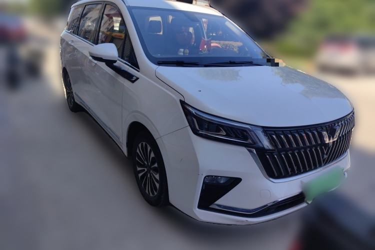 Used Wuling Jiachen 2022 1.5T CVT Deluxe Flagship Edition Front Right 45 Deg