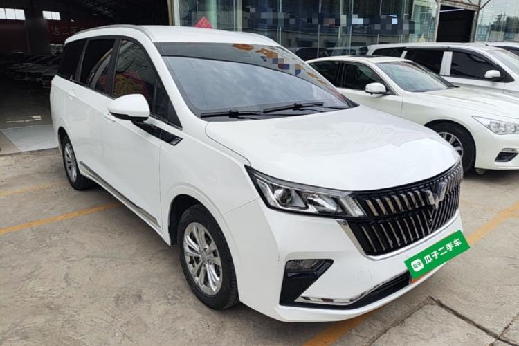 Used Wuling Jiachen 2022 1.5T CVT Smart Luxury Version Front Right 45 Deg