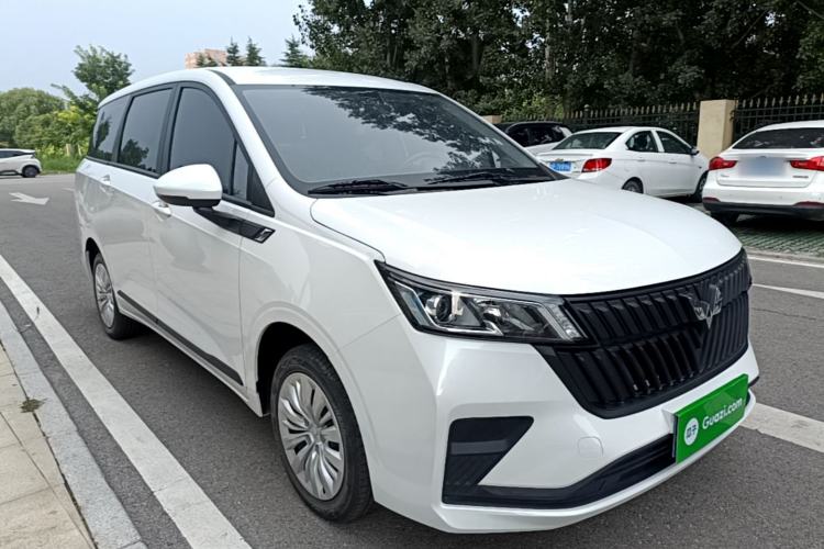 Used Wuling Jiachen 2022 1.5L Manual Enjoyment Elite Model Front Right 45 Deg