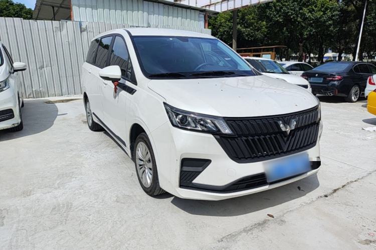 Used Wuling Jiachen 2022 1.5L Manual Enjoyment Elite Model Front Right 45 Deg