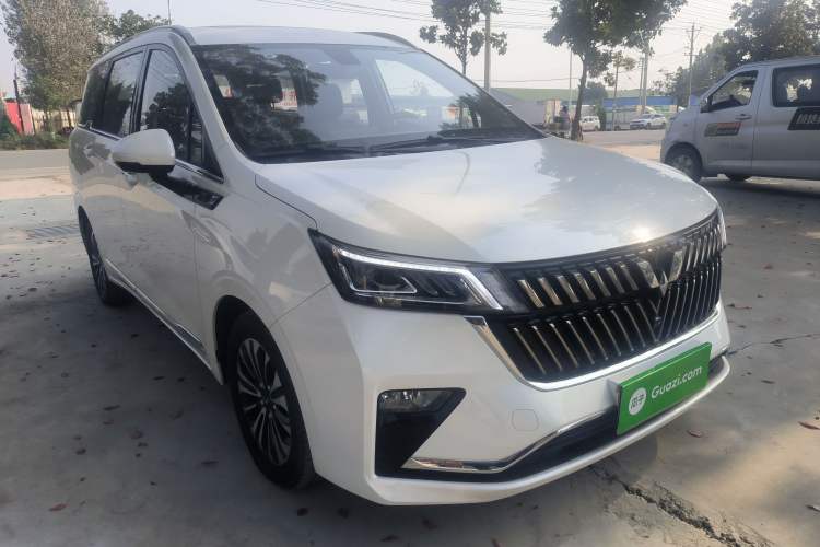 Used Wuling Jiachen 2022 1.5T CVT Deluxe Flagship Edition Front Right 45 Deg