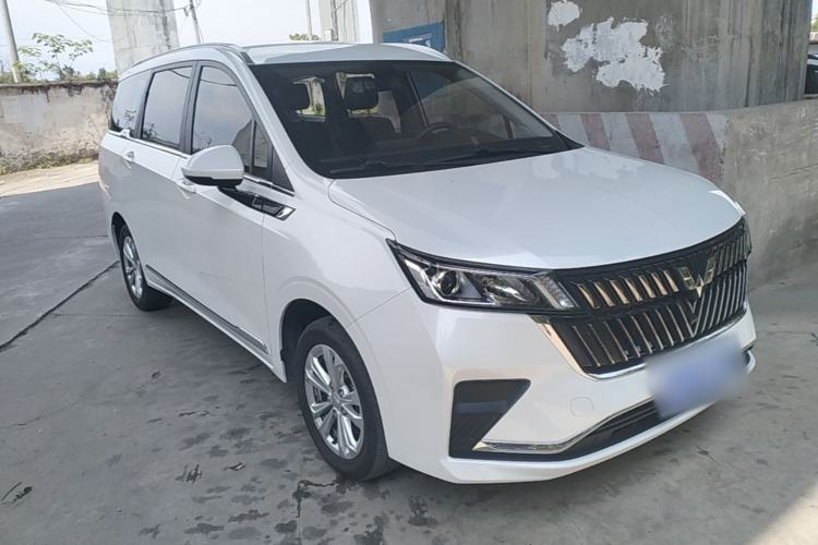 Used Wuling Jiachen 2022 1.5T Manual Comfort & Dynamic Version Front Right 45 Deg