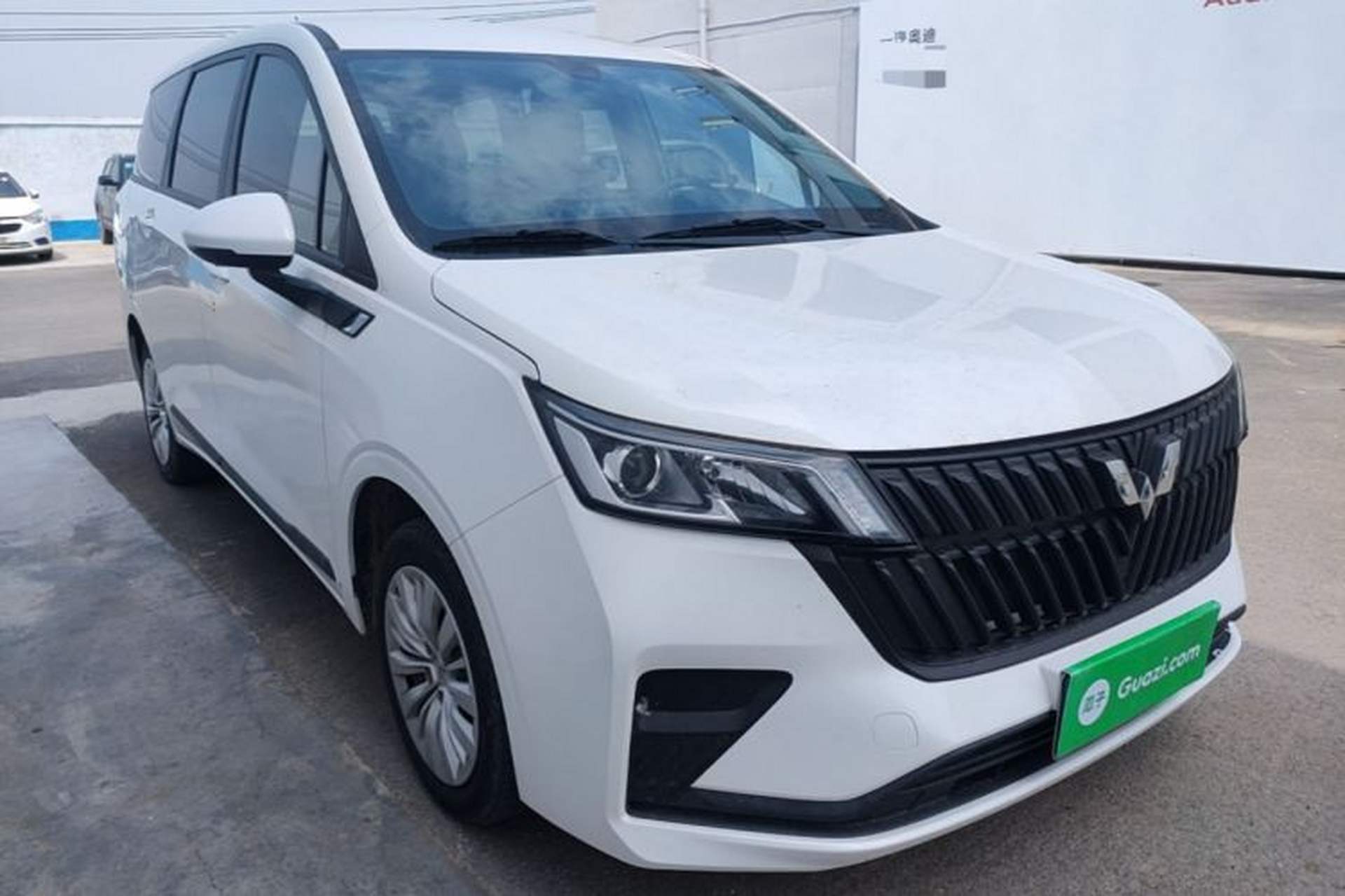 Used Wuling Jiachen 2022 1.5L Manual Enjoyment Elite Model Front Right 45 Deg
