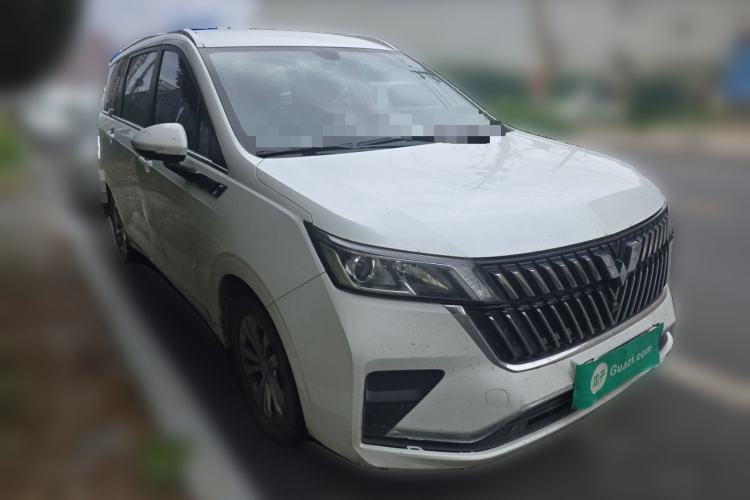 Used Wuling Jiachen 2022 1.5T Manual Comfort & Dynamic Version Front Right 45 Deg