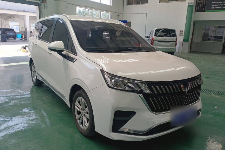 Used Wuling Jiachen 2022 1.5T Manual Light Enjoyment Dynamic Version Front Right 45 Deg