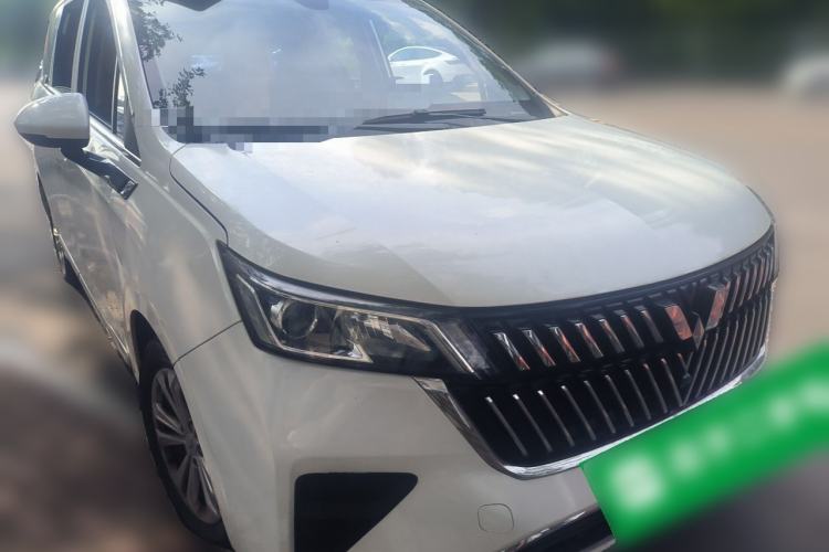 Used Wuling Jiachen 2022 1.5T Manual Comfort & Dynamic Version Front Right 45 Deg
