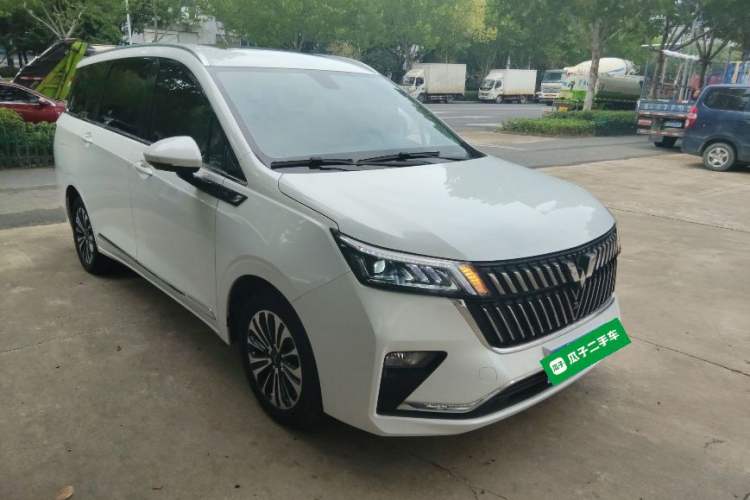 Used Wuling Jiachen 2022 1.5T CVT Deluxe Flagship Edition Front Right 45 Deg