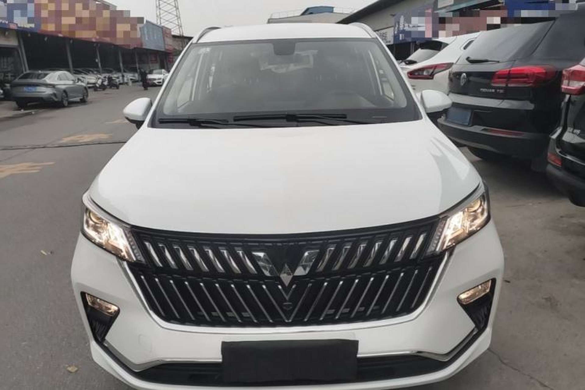 Used Wuling Jiachen 2022 1.5T CVT Smart Luxury Version Front