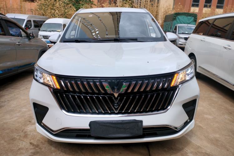 Used Wuling Jiachen 2022 1.5T Manual Comfort & Dynamic Version Front
