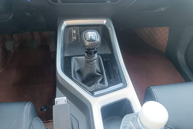 Used Wuling Jiachen 2022 1.5L Manual Light Comfort Edition Gear Lever