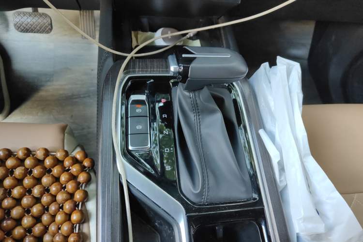 Used Wuling Jiachen 2022 1.5T CVT Smart Luxury Version Gear Lever