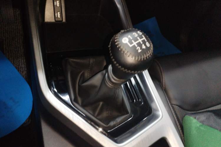 Used Wuling Jiachen 2022 1.5L Manual Comfort Edition Gear Lever