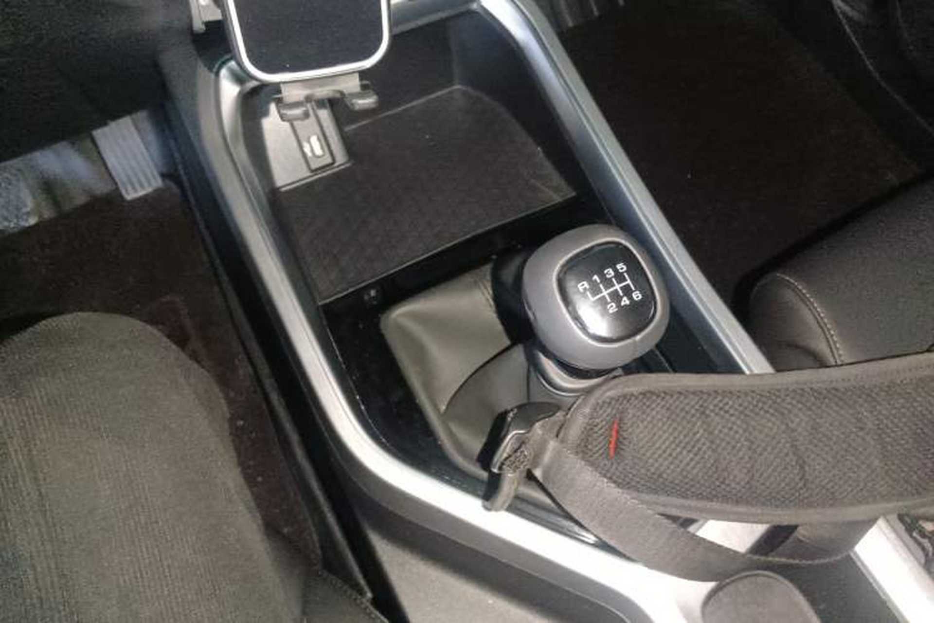 Used Wuling Jiachen 2022 1.5L Manual Comfort Edition Gear Lever