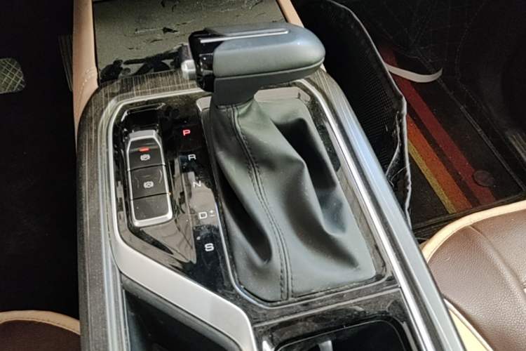 Used Wuling Jiachen 2022 1.5T CVT Deluxe Flagship Edition Gear Lever