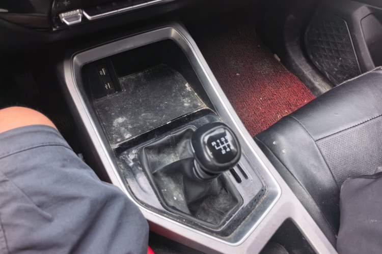 Used Wuling Jiachen 2022 1.5L Manual Light Comfort Edition Gear Lever