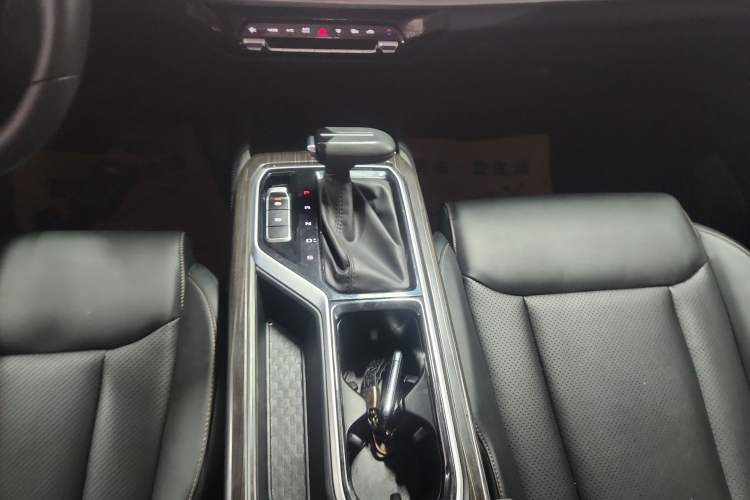Used Wuling Jiachen 2022 1.5T CVT Smart Luxury Version Gear Lever