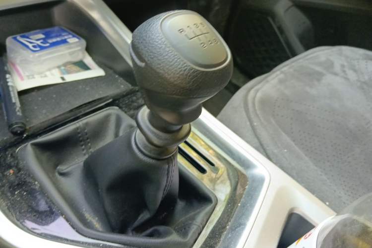 Used Wuling Jiachen 2022 1.5L Manual Enjoyment Elite Model Gear Lever