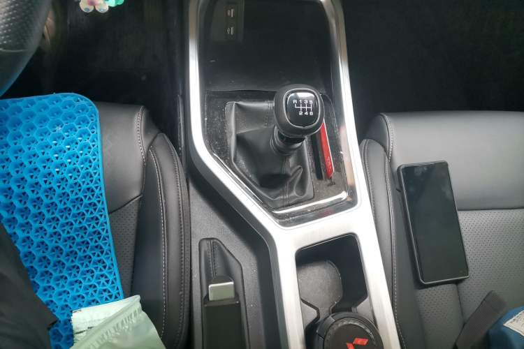 Used Wuling Jiachen 2022 1.5L Manual Comfort Edition Gear Lever