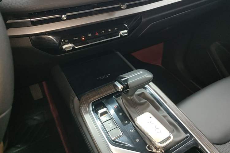 Used Wuling Jiachen 2022 1.5T CVT Smart Luxury Version Gear Lever