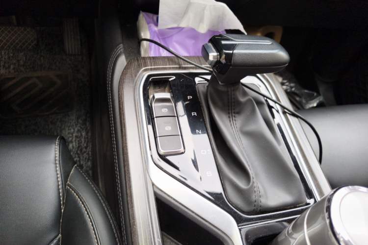 Used Wuling Jiachen 2022 1.5T CVT Smart Luxury Version Gear Lever