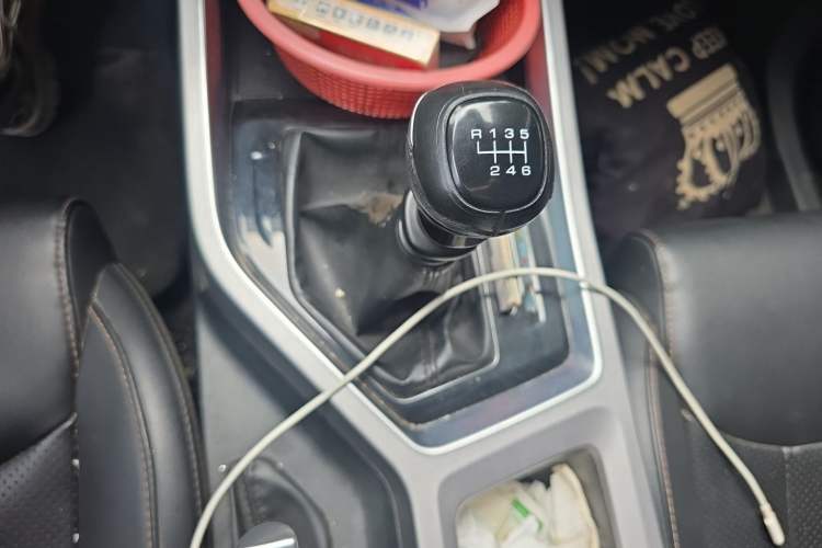 Used Wuling Jiachen 2022 1.5T Manual Comfort & Dynamic Version Gear Lever