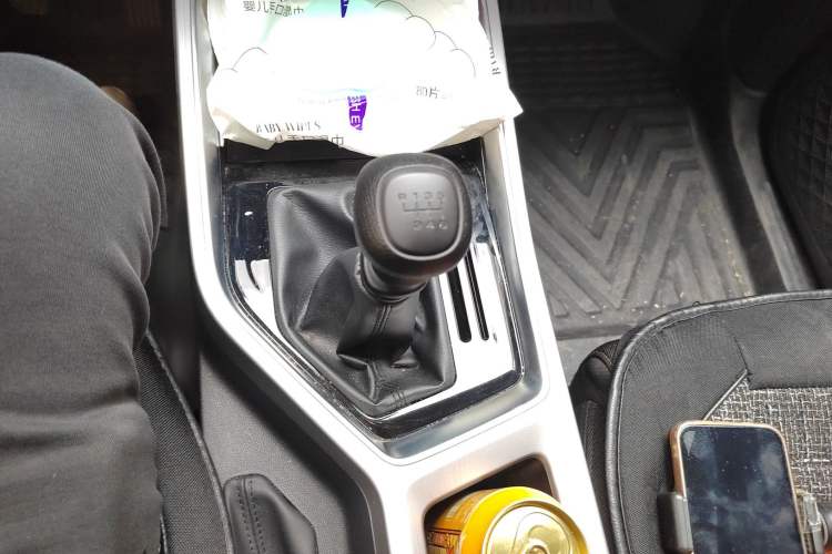 Used Wuling Jiachen 2022 1.5L Manual Enjoyment Elite Model Gear Lever